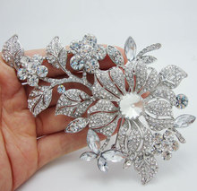 Broche de moda para novia, broche con forma de flor y hoja, broche transparente con diamantes de imitación, accesorios de boda para dama de honor, Envío Gratis 2024 - compra barato