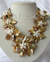 Frete grátis>>>> colar clássico de couro barroco branco pérola vermelha com flor dourada h959 6.07 6.08 2024 - compre barato