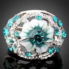 1 шт. новые свадебные кольца для женщин с цветами, нежные полые кристаллы, стразы, ювелирные изделия, кольца на палец 2024 - купить недорого