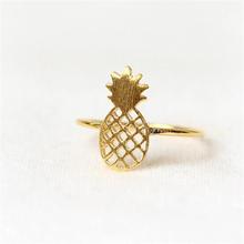 Anillo con diseño de piña ahuecado de moda, anillos de fruta de superficie de dibujo de diseño individual 2024 - compra barato