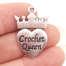 BULK 30 Zinc Alloy Antique Silver Plated Heart Stamped Crochet Queen Charms Pendants for Bangle Bracelet Making 17*25mm 1.8g 2024 - купить недорого