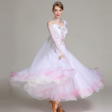 Женское платье с V-образным вырезом, подолом «рыбья кость» 2024 - купить недорого