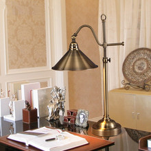 Mesa de ferro forjado vintage americana com luz de led, criativa giratória, queimador de cabeça para o quarto, luz de mesa de estudo, frete grátis 2024 - compre barato