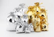 100 unids/lote de bolsas de Organza con cordón dorado/plateado, 11x16, 13x18, 15x20, 17x23cm, para regalo de boda y Navidad 2024 - compra barato