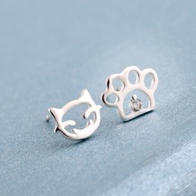 Jisensp New Fashion Cat Paw Footprint Stud Earrings for Women Trendy Jewelry Small Animal Earrings Cute Cat Earrings 2024 - buy cheap