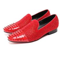 Sapato social masculino com rebites, sapato clássico para homens, slip-on, tamanhos grandes 46 e 47, preto, vermelho e dourado 2018 2024 - compre barato