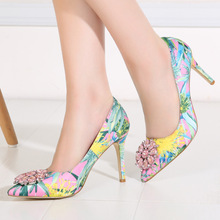 Zapatos de tacón alto para mujer, calzado con estampado de flores y Punta puntiaguda, de talla grande (4-12), de lujo, tejido de algodón 2024 - compra barato
