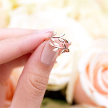 2019 New Fashion Alloy Finger Rings Tree Branch Leaf Leaves Open Ring Adjustable Rings For Women Party  Jewelry Wholesale WD353 2024 - buy cheap