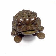 Mini antique hollow brass tea pet three-legged golden toad mouth with Chinese copper COINS incense burner tea table favorite 2024 - buy cheap