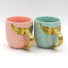 Taza de cerámica de cola de sirena dorada con mango, tazas creativas personalizadas para té y café leche, regalos novedosos 2024 - compra barato