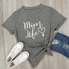 2018 летняя повседневная женская футболка, свободные Модные женские футболки с буквенным принтом Mom Life, топы с коротким рукавом и v-образным вырезом 2024 - купить недорого