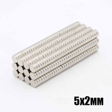 50 Pcs 5x5mm x 2mm N35 2mm Ímã De Neodímio Permanente de NdFeB Redonda Pequena Super Poderosas forte Disco Ímãs Magnéticos 5*2mm 2024 - compre barato