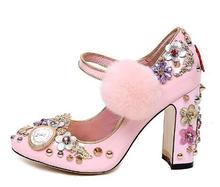 Zapatos de boda con flores y diamantes de imitación para mujer, tacones altos con tachuelas, punta redonda, correa en el tobillo, remache, perlas de Metal, piel de cristal, color rosa 2024 - compra barato