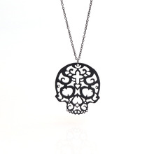 Collar de cadena de acrílico con flores talladas para mujer, suéter minimalista a la moda, colgante de Calavera, joyería Vintage 2024 - compra barato