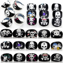 Wholesale Lots 50pcs Black Acrylic Skull Pattern Kid Children Rings Jewelry Rings Jewelry Halloween Party 2024 - buy cheap
