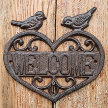 Placas de coração rústico de ferro fundido, sinais de boas vindas com dois pássaros na decoração da parede do jardim europeu, placas de metal, coração oco 2024 - compre barato