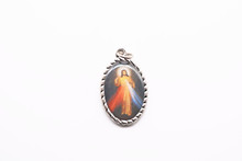Медальон-икона Христос, Овальный медальон, медальон с изображением Марии, медаль милости Иисуса, 2024 - купить недорого