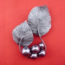 Hotsale Gray Tin Metal Fashion Pearl Leaves Brooch For Exaggerated Jewelry People Men's Jewelry Pins Fashion, Item NO.: BH7746 2024 - buy cheap