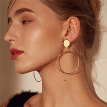 Pendientes sencillos de metal para mujer, aretes redondos grandes geométricos chapados en plata, color dorado, a la moda, joyería 2024 - compra barato