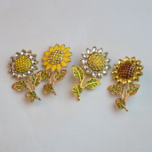New Arrivals Fashion Rhinestone Brooch Lapel Pin Gold Alloy Sunflower Broach Beautiful Flower Brooches for women dresses  X1621 2024 - buy cheap