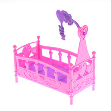 Boneca bonito cama do bebê mini bonito cama boneca acessórios boneca brinquedo plástico móveis para princesa fantasia doce sonho quarto 2024 - compre barato