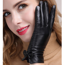 Модные новые кожаные перчатки, женские зимние перчатки из овчины, женские плотные теплые сенсорные перчатки 2024 - купить недорого