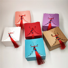 Caixas de papel colorido para embalar doces de casamento, 10 unidades, 9x9x6cm, com borla vermelha grátis, corda de cordão, caixa de presente para festa 2024 - compre barato
