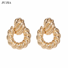 Atacado jujia moda geométrica ouro balançar brincos de metal europeu jóias redondas feminino party statement earrings' 2024 - compre barato