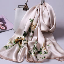 Bufanda de seda auténtica para mujer, chales estampados Vintage, Foulard Natural de seda 100% pura, 2021 2024 - compra barato