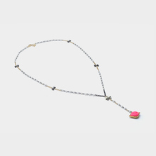 Amorita boutique модное красное ожерелье с губами 2024 - купить недорого