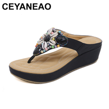 CEYANEAO-Zapatillas de playa con cuña para mujer, chanclas estilo étnico bohemio con diamantes de imitación, sandalias deslizantes de verano 2024 - compra barato