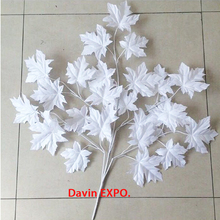 Simulación de Hojas de arce blancas artificiales para decoración, flor decorativa para fiesta, hogar, boda, centro comercial, 62cm, novedad 2024 - compra barato