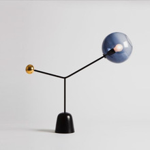 Роскошная Простая Современная креативсветодиодный стеклянная Светодиодная настольная лампа LukLoy для гостиной, светящаяся трава, Металлическая черная основа, зеркальная прикроватная 2024 - купить недорого