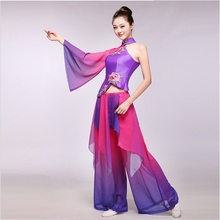 Женская новая классическая одежда Yangge, этнический танцевальный костюм, современный танцевальный веер, традиционный китайский народный танцевальный костюм 2024 - купить недорого