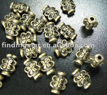 Envío Gratis 600 piezas antiguo bronce floral olla perlas separadores A287B 2022 - compra barato