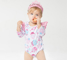 Hot Presentes de Aniversário Cupcake Bodysuit Do Bebê Menina e Rosa Coroa Headband do Conjuntos de Roupas Para Recém-nascidos Roupas de Verão Infantis 1 St partido 2024 - compre barato