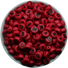 Pingente de letras redondas de alfabeto, miçangas de letras mistas vermelhas 7mm para pulseira colar para fazer jóias acessórios faça você mesmo com 200 peças 2024 - compre barato