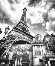 Personalizado 8d papel mural papel de parede preto e branco paris torre eiffel mural 3d foto murais decoração da sua casa 3d murais 2024 - compre barato