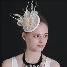Женская вуалетка с перьями Sinamay, шляпа цвета слоновой кости для коктейвечерние и свадьбы, головной убор, аксессуары для волос 2024 - купить недорого