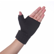2 х эластичная черная повязка для большого пальца, поддержка запястья, спортивные перчатки, бандажная повязка для тренажерного зала, повязка для рук для фитнеса, тяжелой атлетики, тенниса 2024 - купить недорого
