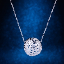 Collar chapado en plata, joyería de moda colgante de plata, esfera luz hueca/gdwaovda hveaqmla LQ-P009 2024 - compra barato