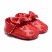 Обувь для маленьких девочек из искусственной кожи красного цвета, 2018, детские первые ходунки с бантом, мягкие кроссовки для новорожденных, Bebe, детские мокасины 2024 - купить недорого