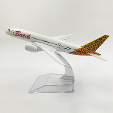 16CM 1:400 Boeing B787 model Indonesia Batik air airlines with base airbus metal alloy aircraft plane collectible model plastic 2024 - buy cheap