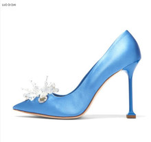 Zapatos de boda de tacón fino para mujer, calzado de fiesta con tachuelas de cristal, punta de flor, tacones altos de Cenicienta, novedad de 2019 2024 - compra barato