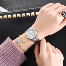 Женские Аналоговые кварцевые круглые наручные часы из нержавеющей стали, Серебристые часы D30 2024 - купить недорого