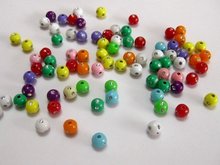 Miçangas redondas acrílicas 500 cores brilhantes, pontos de tom prata, 6mm 2024 - compre barato
