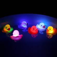 HBB LED мигающий свет Резиновая плавающая утка Ванна Душ игрушка для детей 2024 - купить недорого