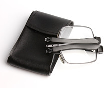 Óculos de leitura unissex ultraleve, mini óculos de leitura dobrável de metal, slim, com estojo para dioptria + 1.00-+ 4.00 2024 - compre barato