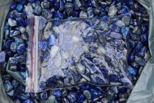 1 кг натуральный Лазурит, кварц, кристалл, шероховатый полированный гравий, образец, драгоценный камень 2024 - купить недорого