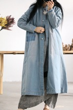 Женское джинсовое длинное пальто, винтажное Свободное пальто из потертого хлопка с потертостями, пальто в стиле ретро, весна 2019 2024 - купить недорого